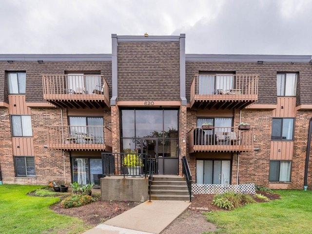 Condo for sale in Schaumburg, Illinois