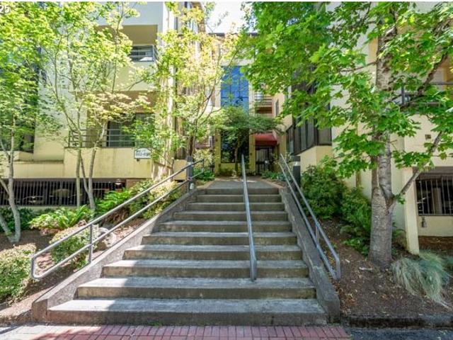 Condo for sale in Eugene