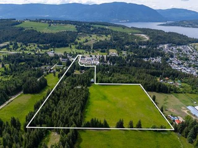 House for sale in Salmon Arm, British Columbia