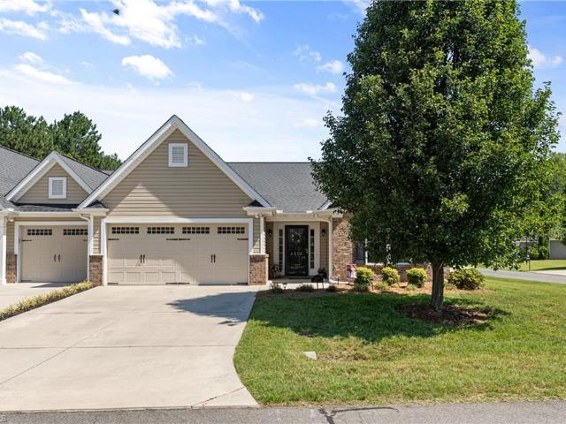 Townhouse for sale in Clemmons, North Carolina