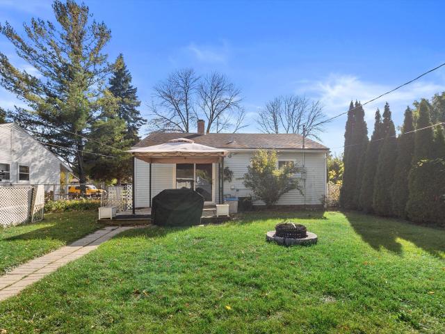 House for sale in Hawley Farms, Milwaukee