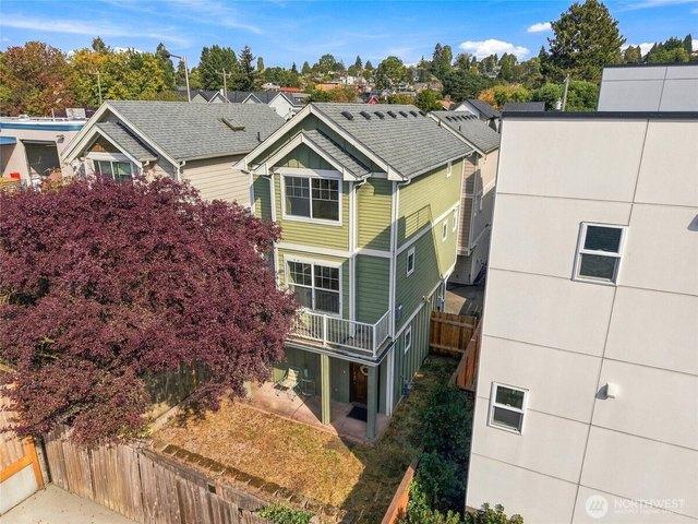 Townhouse for sale in Seattle, Washington