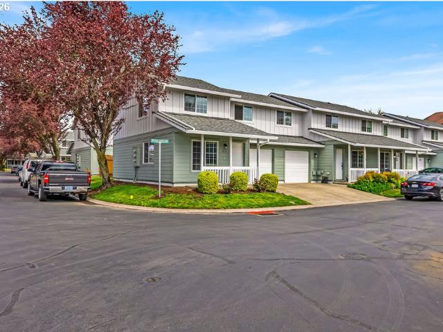 Condo for sale in Oregonia