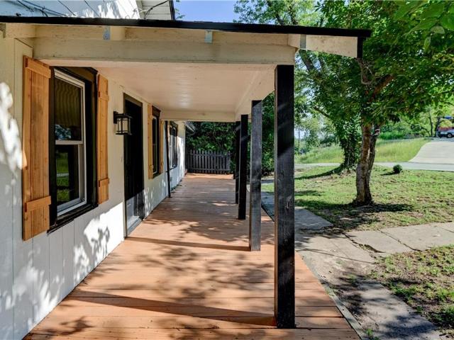 House for sale in Claycomo, Clay County