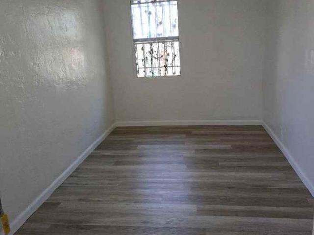Apartment for rent in Adams-Normandie, Los Angeles