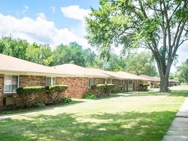 House for sale in Deveaux, Toledo