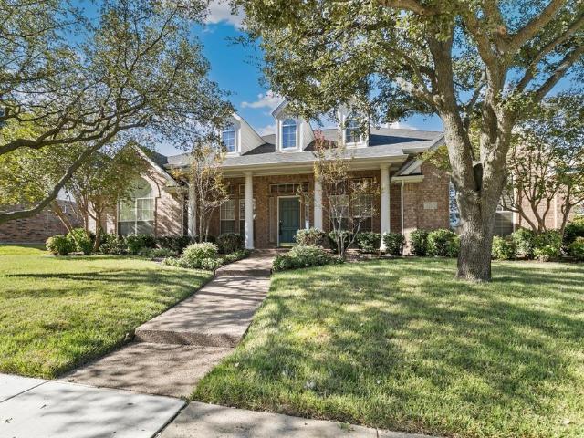 House for sale in Wolf Creek Estates, Plano
