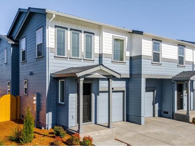 Townhouse for sale in Oregonia
