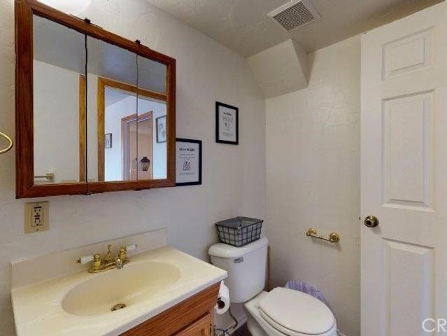 House for sale in Cedarpines Park, California