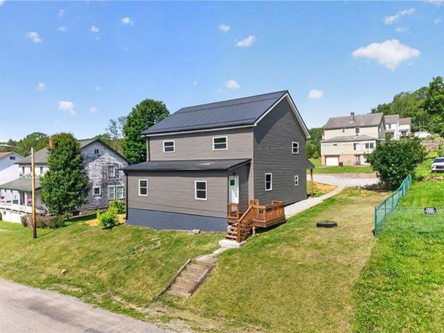 House for sale in Dunbar, Pennsylvania