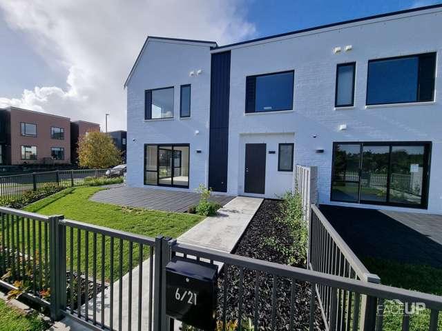 Townhouse for rent in Paremoremo