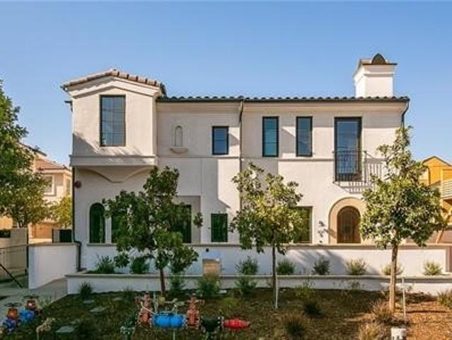 Townhouse for rent in Arcadia, California
