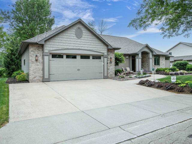 House for sale in Combined Locks, Wisconsin