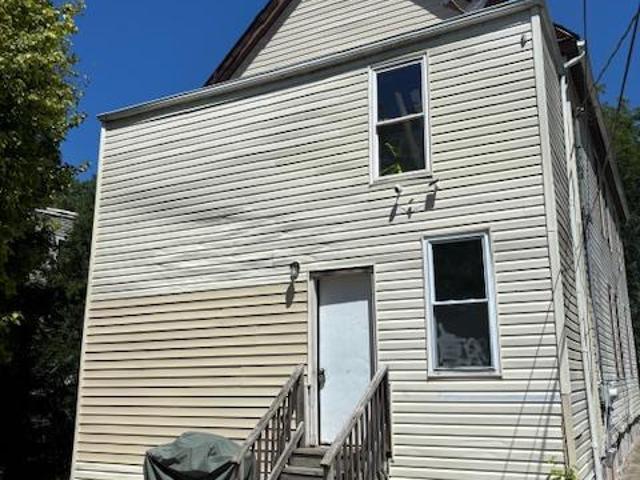 House for sale in Waukegan, Illinois