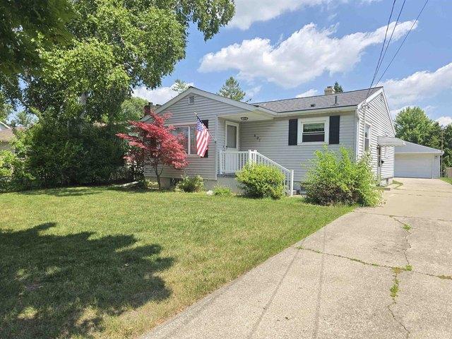 House for sale in Essexville, Michigan
