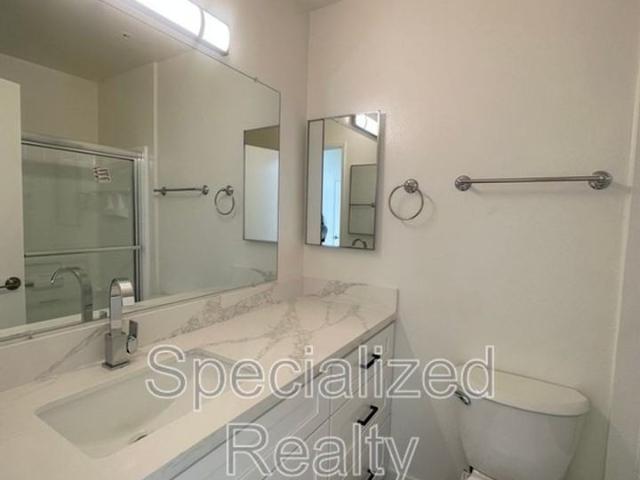 Apartment for rent in Glendale City Center, Glendale