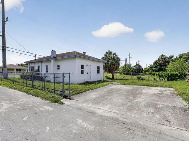 House for sale in Kendall Green, Pompano Beach