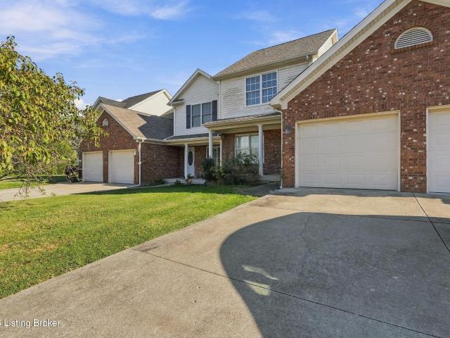 Townhouse for sale in Vine Grove Junction, Radcliff