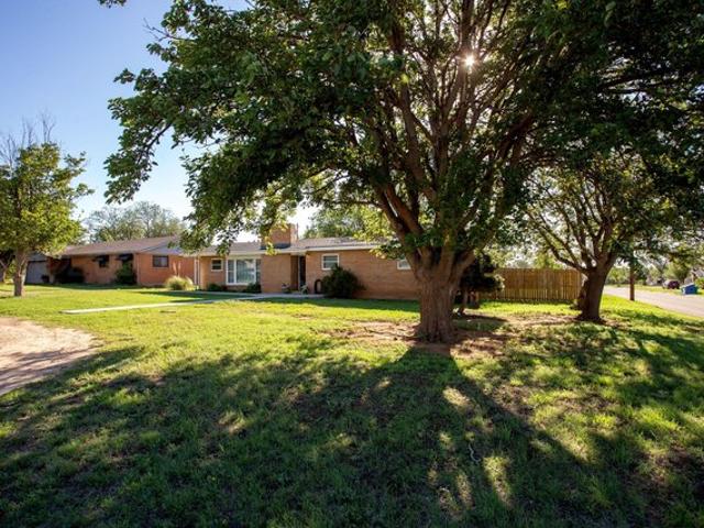 House for sale in Clarendon, Texas