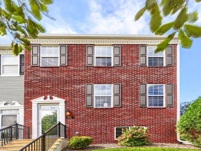 Townhouse for sale in Circle Pines, Anoka County