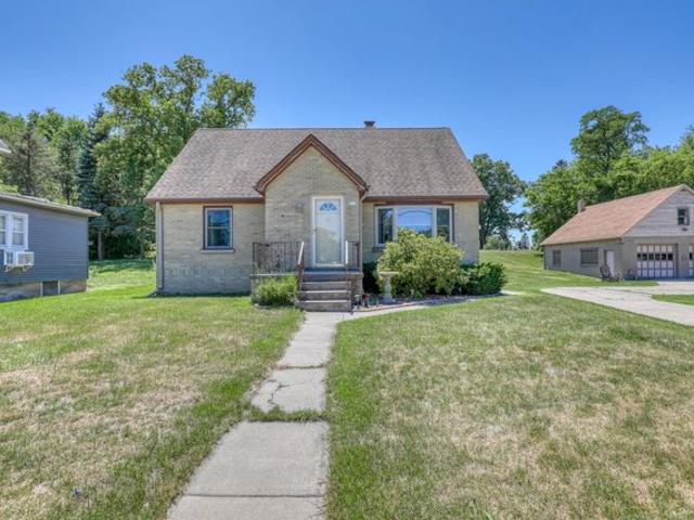 House for sale in Newburg, Wisconsin