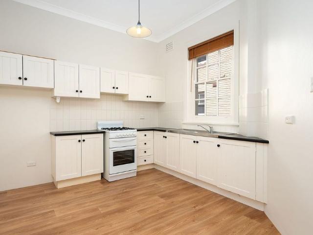Apartment for rent in Lower North Shore, Sydney