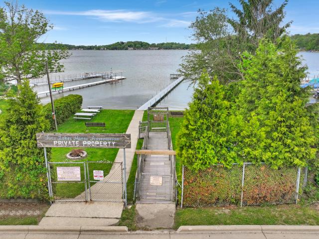 House for sale in Twin Lakes, Kenosha County
