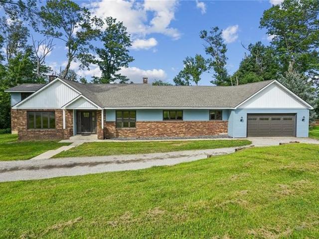 House for sale in Linn, Iowa