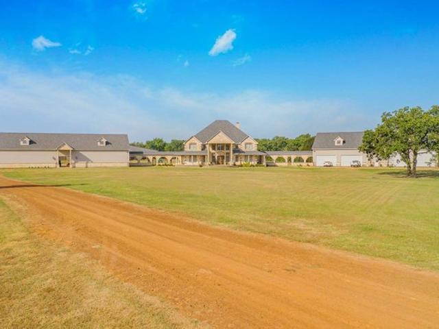 House for sale in Sulphur Springs, Texas