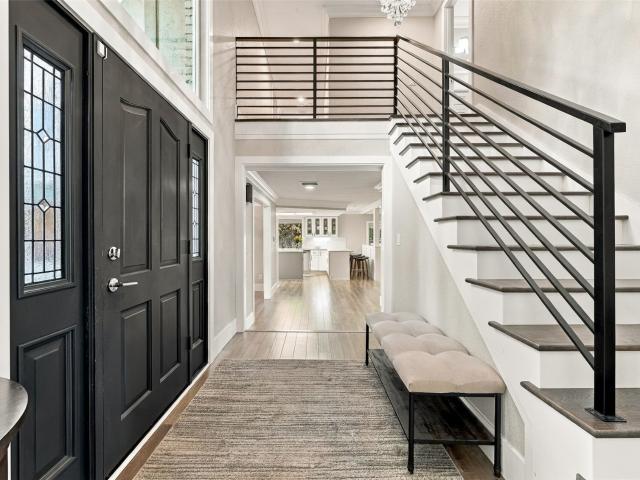 House for sale in Woodlake, University Place