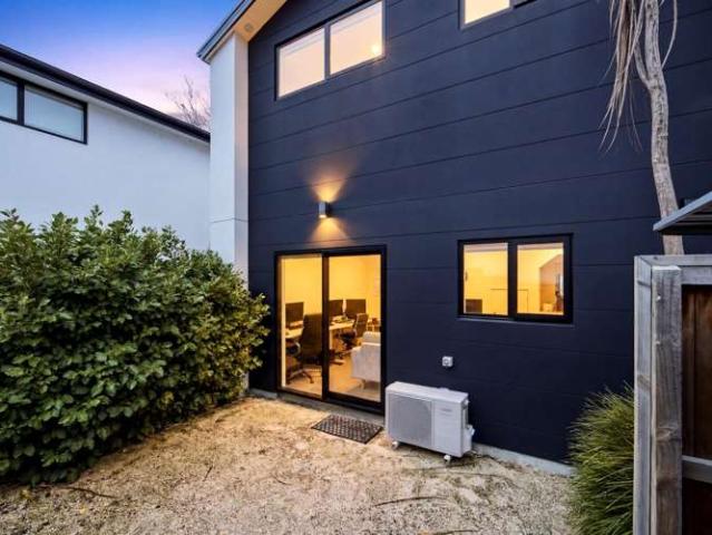 Townhouse for sale in Heathcote, Canterbury