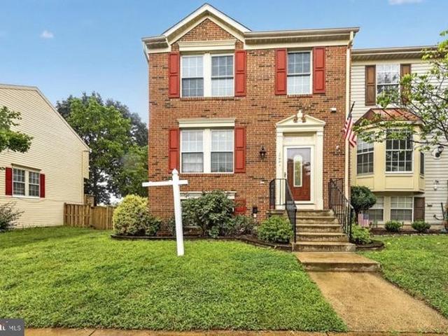 Townhouse for sale in Centreville, Fairfax County