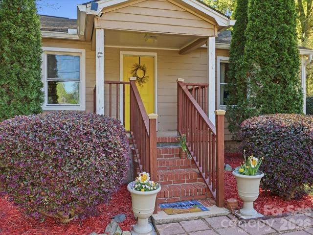 House for sale in Mecklenburg, North Carolina