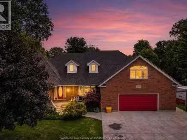 House for sale in Ontario