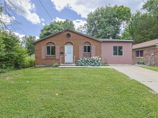 House for sale in Roselawn, Ohio