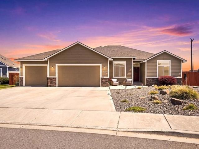 House for sale in West Richland, Washington