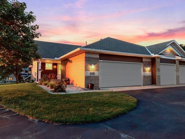 Townhouse for sale in Hennepin, Minnesota