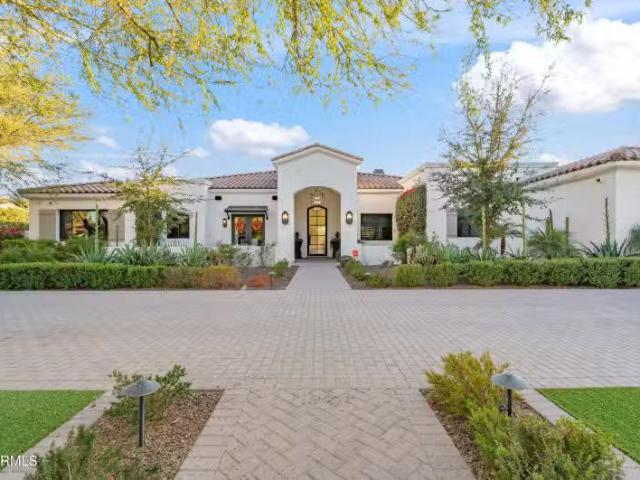House for sale in Paradise Valley