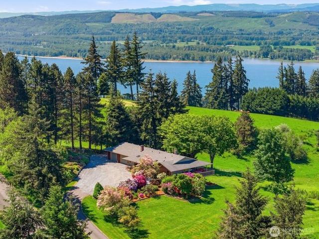 House for sale in Kalama, Washington