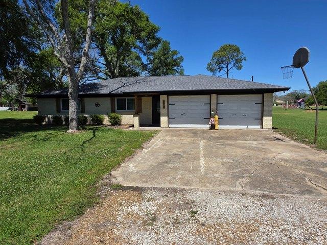 House for sale in Brazoria, Texas