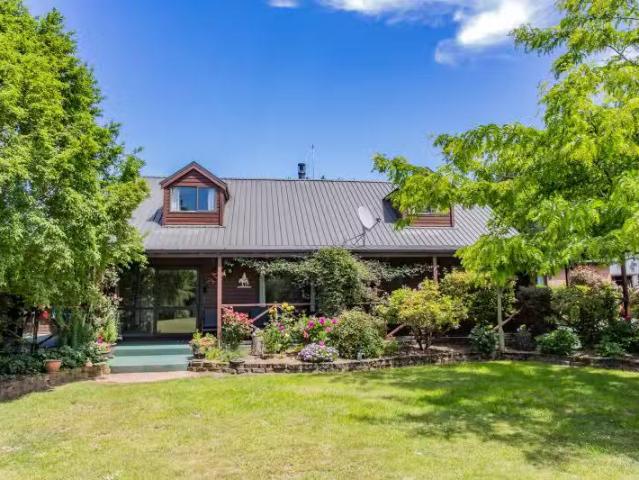 House for sale in Canterbury