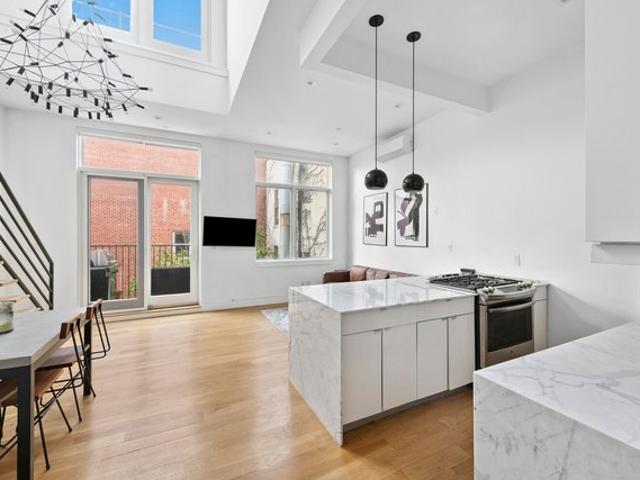 Condo for sale in Arverne, New York
