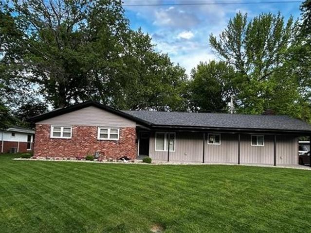 House for sale in Edwardsville, Illinois