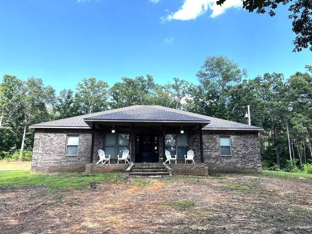 House for sale in Mantachie, Mississippi