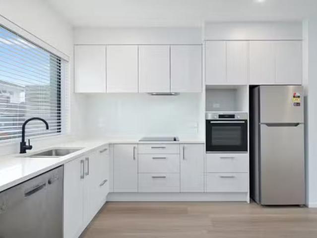 House for sale in Oratia, Oroua County