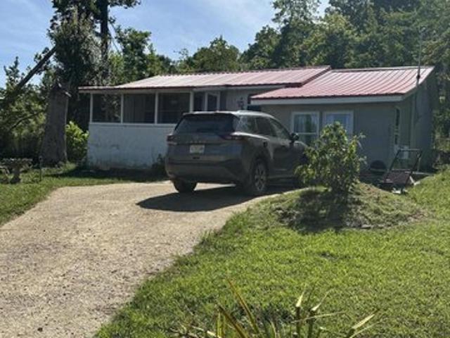 House for sale in Walnut, Mississippi