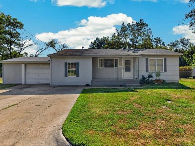 House for sale in Dewey, Washington County