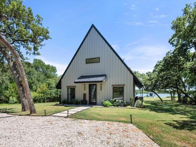 House for sale in Navarro, Texas