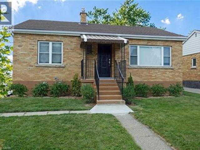 House for sale in Ancaster, Ontario