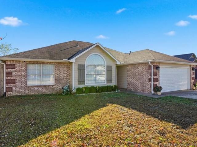 House for sale in Coweta, Oklahoma